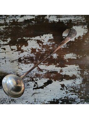 Vintage Wm. A Rogers Silverplate Ladle Bent Handle Hotel Plate Oneida Ltd 9"